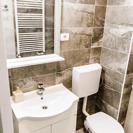 Apartament 2 Mamaia Nord Astoria Cadeva 08 Năvodari